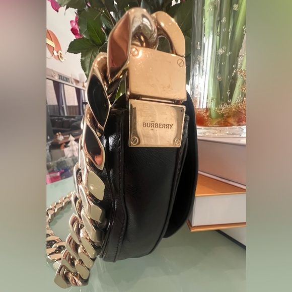 💎AUTHENTIC BURBERRY LEATHER OLYMPIA SHOULDER BAG👜 - Picture 2 of 11